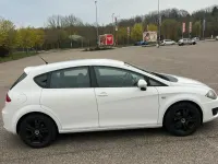 Usata Seat Leon 105 CV (77 kW) 2011 Bianco Utilitaria