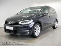 Gebraucht VW Touran Highline 150 PS (110 kW) 2018 Deep black perleffekt Van / Kleinbus