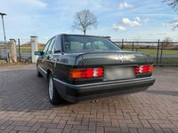 Gebraucht Mercedes 190 122 PS (89 kW) 1992 Grau Limousine