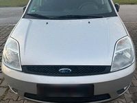 Gebraucht Ford Fiesta 70 PS (51 kW) 2005 Grau Kleinwagen