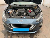 Gebraucht Ford Focus Cool & Connect 125 PS (91 kW) 2020 Blau Limousine
