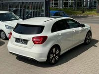 gebraucht Mercedes A200 AUT. KLIMA NAVI KAMERA PANORAMA SCHECKHEFT