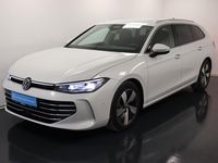 Gebraucht VW Passat Elegance 150 PS (110 kW) 2025 Pure white Kombi