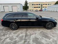 Usado Mercedes E200 AMG 197 HP (144 kW) 2019 Preto Carrinha