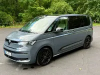 Gebraucht VW Multivan Edition 150 PS (110 kW) 2023 Grau Van / Kleinbus