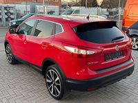 Gebraucht Nissan Qashqai 360º 163 PS (119 kW) 2016 Rot SUV