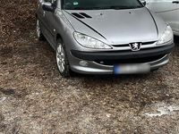 Gebraucht Peugeot 206 88 PS (64 kW) 2004 Silber Limousine