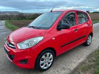 Gebraucht Hyundai i10 Edition 69 PS (50 kW) 2012 Rot Kleinwagen