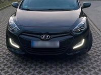 Gebraucht Hyundai i30 99 PS (72 kW) 2014 Schwarz Limousine