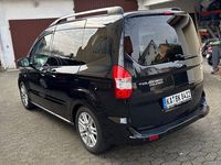 Gebraucht Ford Tourneo Courier Titanium 101 PS (74 kW) 2015 Schwarz Van / Kleinbus