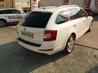 Gebraucht Skoda Octavia Elegance 140 PS (102 kW) 2013 Weiß metallic Kombi