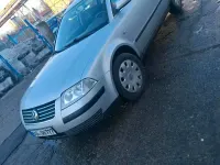Second-hand VW Passat 102 CP (75 kW) 2000 Argintiu Berlinǎ