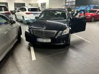 Gebraucht Mercedes E220 170 PS (125 kW) 2011 Blau Kombi