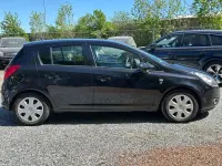 Używany Opel Corsa Edition 87 KM (63 kW) 2010 Czarny Hatchback