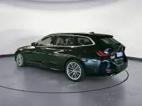 Gebraucht BMW 320 Sport Line 190 PS (139 kW) 2023 Black sapphire metallic Kombi