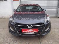 Gebraucht Hyundai i30 Style 101 PS (74 kW) 2016 Grau Kombi