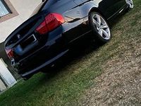 Gebraucht BMW 318 143 PS (105 kW) 2008 Schwarz Limousine