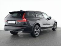 Gebraucht Volvo V60 CC Plus 197 PS (144 kW) 2024 Schwarz Kombi