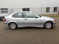 Gebraucht BMW 318 140 PS (102 kW) 1997 Grau Limousine