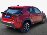 Neu Toyota Yaris Cross 130 PS (95 kW) 2026 Rot SUV