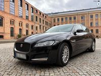 Gebraucht Jaguar XF Pure 163 PS (119 kW) 2018 Schwarz Limousine