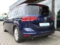 Gebraucht VW Touran Highline 150 PS (110 kW) 2017 Blau Van / Kleinbus