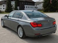 Gebraucht BMW 730L 258 PS (189 kW) 2013 Grau Limousine