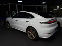 Neu Porsche Cayenne Turbo E-Hybrid Chrono 740 PS (544 kW) 2026 Weiß SUV