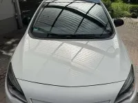 Gebraucht Opel Astra Color Edition 179 PS (131 kW) 2012 Weiß Kleinwagen