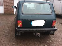 Gebraucht Lada niva 77 PS (56 kW) 2011 Grün SUV
