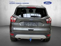 Gebraucht Ford Kuga Titanium 150 PS (110 kW) 2019 Grau SUV