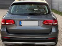 Gebraucht Mercedes GLC250 Exclusive 204 PS (150 kW) 2017 Grau SUV