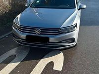 Gebraucht VW Passat 150 PS (110 kW) 2022 Silber Kombi