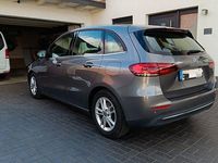 Gebraucht Mercedes B180 136 PS (100 kW) 2019 Grau Van / Kleinbus