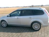 Gebraucht Ford Focus Titanium 101 PS (74 kW) 2009 Silber Kombi