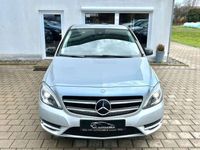 gebraucht Mercedes B250 *URBAN*NAVI*KAMERA*Bi-XENON*DISTRO+*AHK*