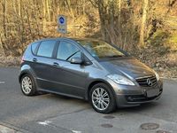 Gebraucht Mercedes A180 116 PS (85 kW) 2009 Silber Kleinwagen