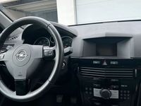 gebraucht Opel Astra 2010 + Sommerreifen