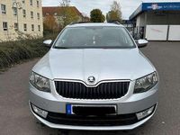 Gebraucht Skoda Octavia Ambition 110 PS (80 kW) 2015 Silber Kombi