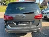Gebraucht VW Sharan 150 PS (110 kW) 2022 Grau Van / Kleinbus