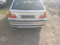 Gebraucht BMW 320 150 PS (110 kW) 1999 Silber Kombi