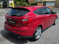 Gebraucht Ford Focus Titanium 150 PS (110 kW) 2013 Rot Limousine