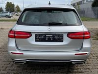 Gebraucht Mercedes E220 Avantgarde 194 PS (142 kW) 2018 Silber Kombi