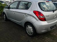 Gebraucht Hyundai i20 74 PS (54 kW) 2009 Grau Kleinwagen