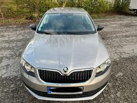 Gebraucht Skoda Octavia Active 110 PS (80 kW) 2015 Gold Kleinwagen