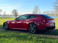 Second-hand Ferrari FF 661 CP (486 kW) 2013 Roșu Break