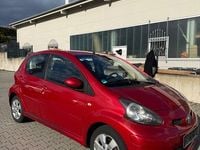 Gebraucht Toyota Aygo 68 PS (50 kW) 2010 Rot Kleinwagen