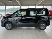 Neu Peugeot Rifter Allure 102 PS (75 kW) 2026 Schwarz Van / Kleinbus