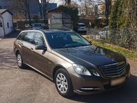 Gebraucht Mercedes E220 Avantgarde 170 PS (125 kW) 2012 Grau Kombi