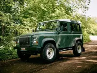 Gebraucht Land Rover Defender 122 PS (89 kW) 2013 Grün Kombi